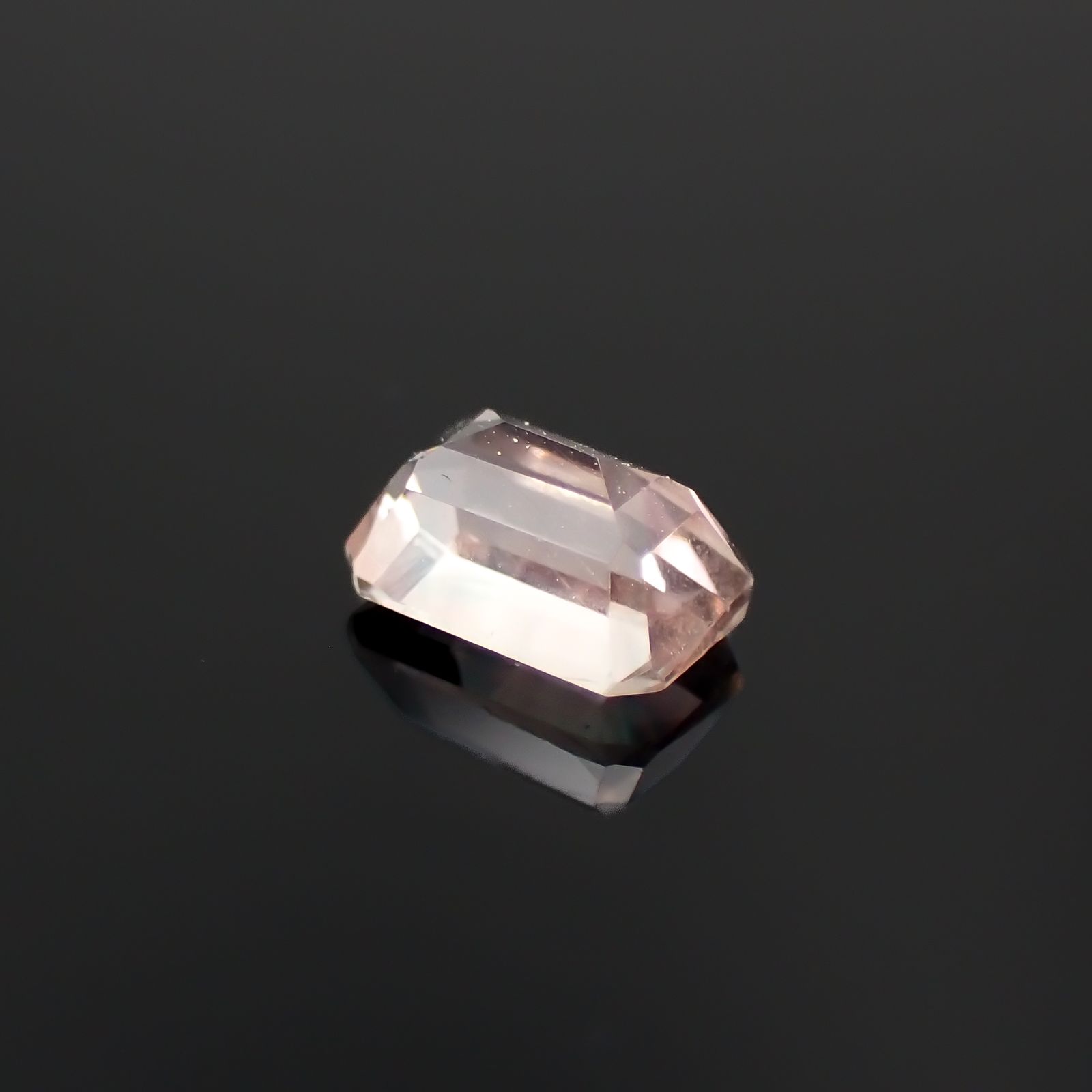 パーティカラーオレゴンサンストーン アメリカ・オレゴン州産 0.59ct[230722845]5.9x3.8mm前後