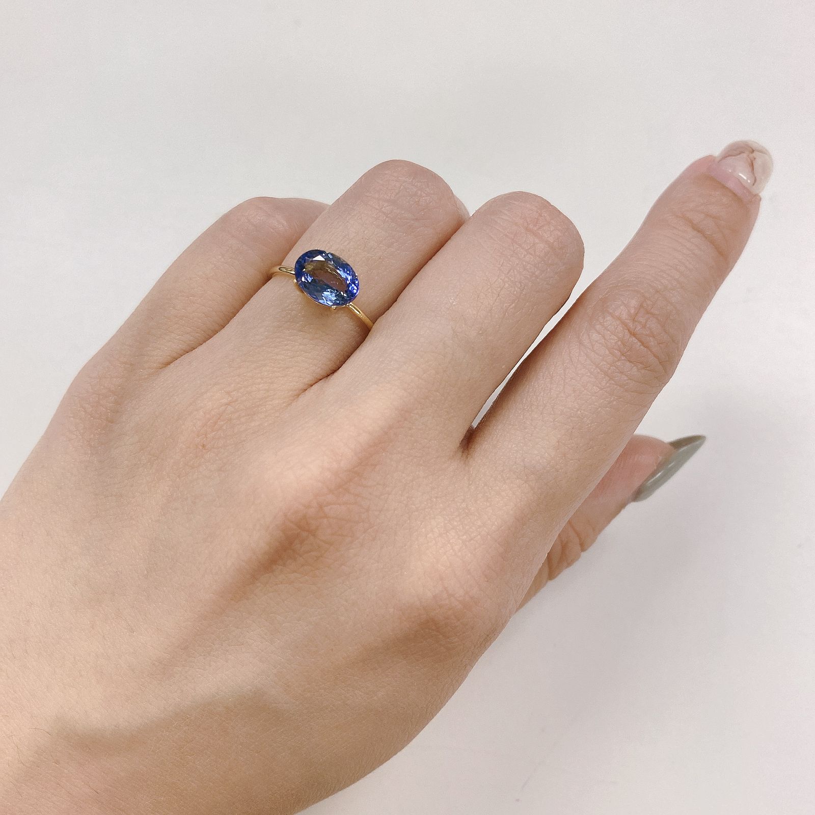 パーティーカラータンザナイト タンザニア産 ルース 1.64ct[210410413]8.7×6.1mm前後