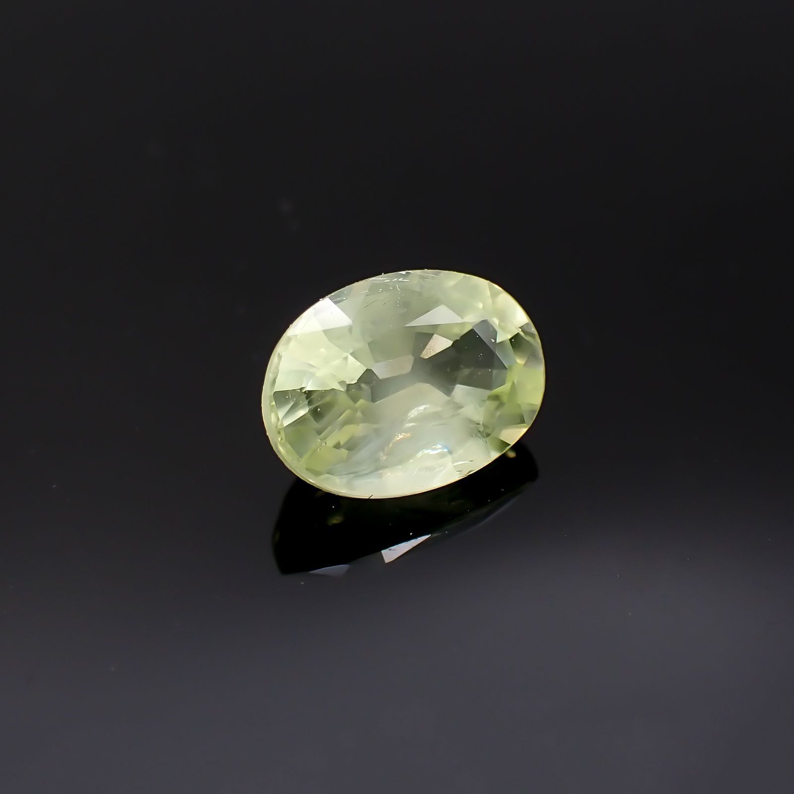 クリソベリル(宝石名クリソベリル)マダガスカル産 1.25ct 識別済[220817449]7.3x5.3mm前後