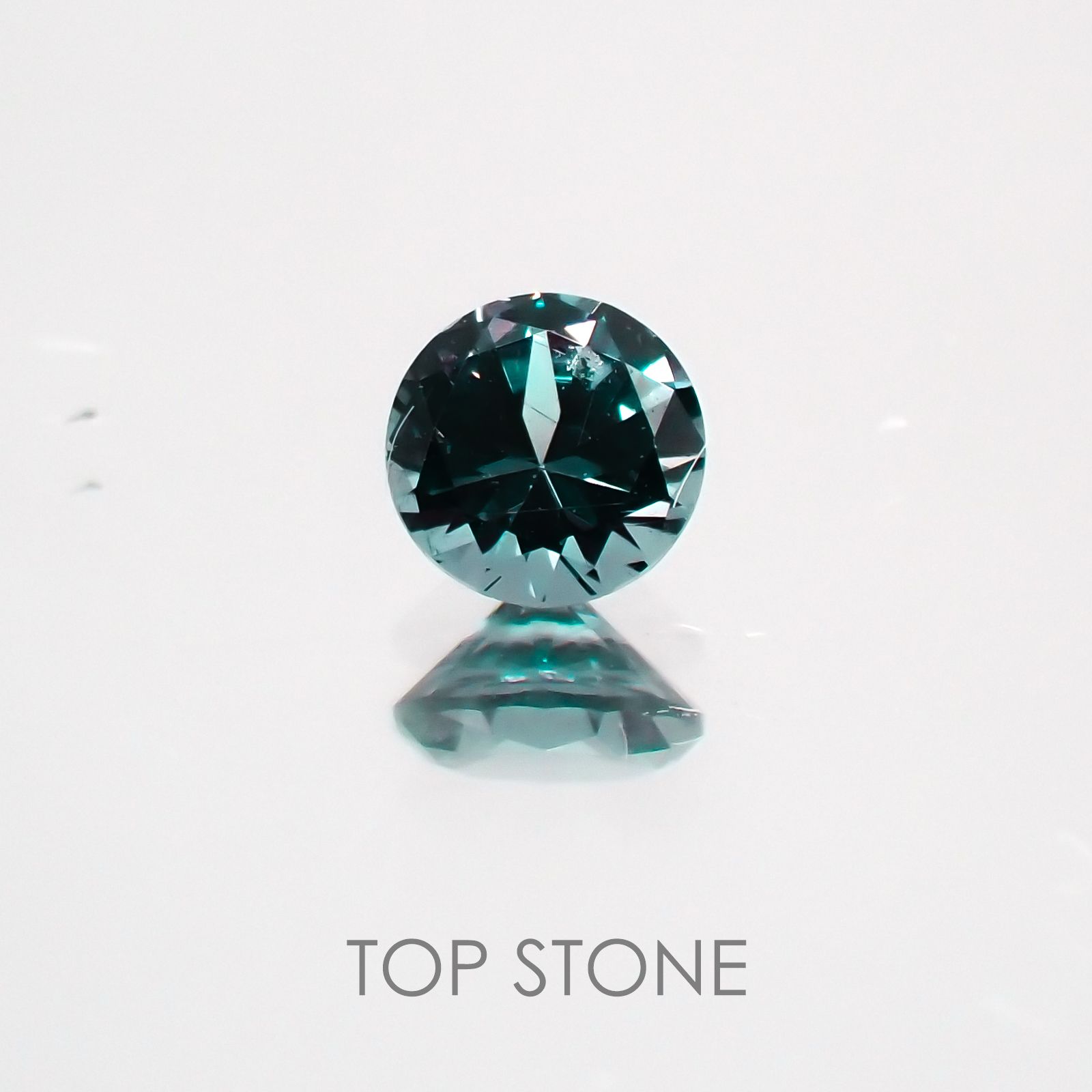 カラーチェンジガーネット(アレキタイプ) マダガスカル・ベキリー産 ルース 0.146ct[21039486]3.2×3.2mm前後