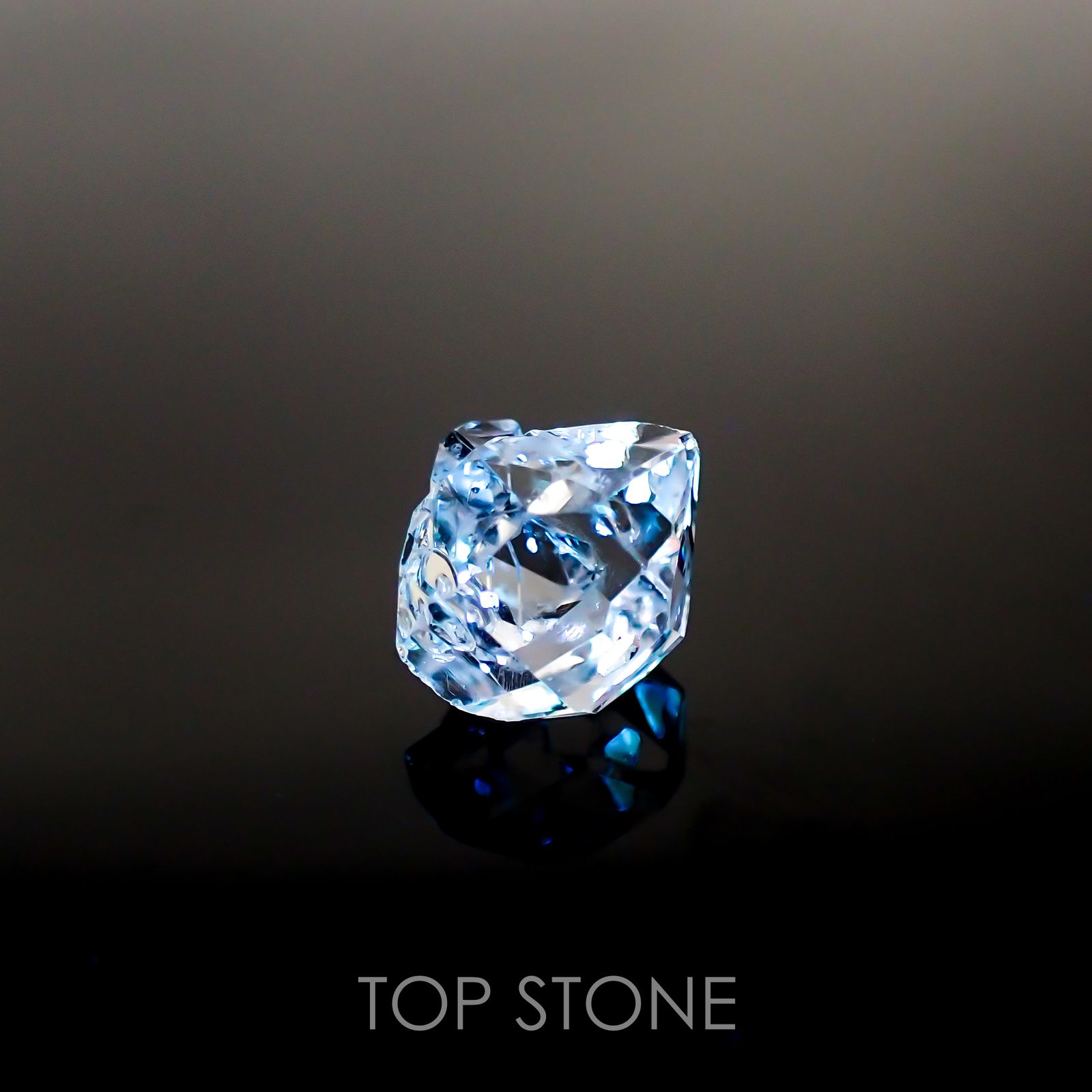 オイルインクォーツ原石 パキスタン産 2.96ct[210911448]10×8.8mm前後