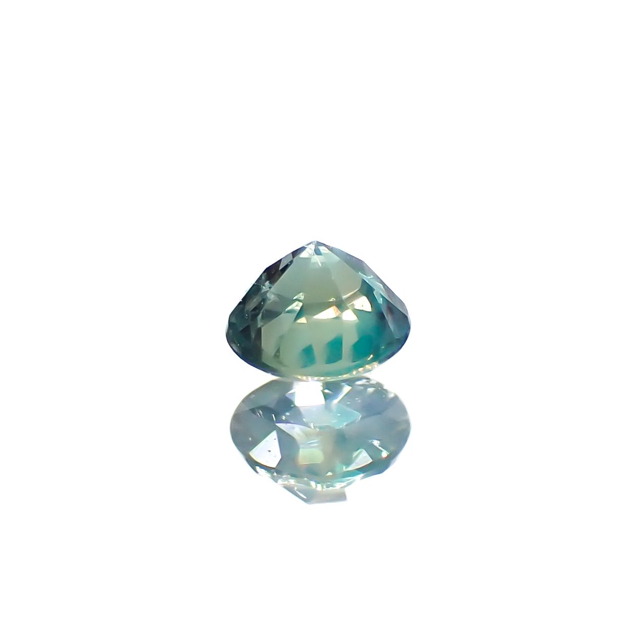 アレキサンドライトキャッツアイ ブラジル・ミナスジェライス州ヘマチタ鉱山産 0.077ct[240929040]2.5x2.5mm前後