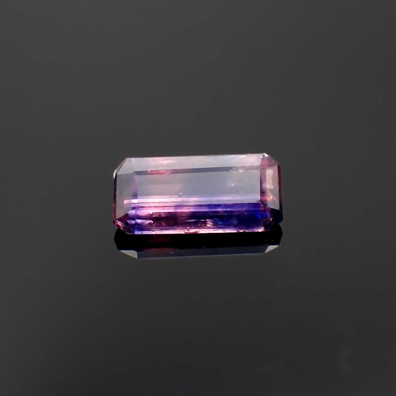 ウィンザーサファイア 非加熱 タンザニア・ウィンザー産 0.78ct