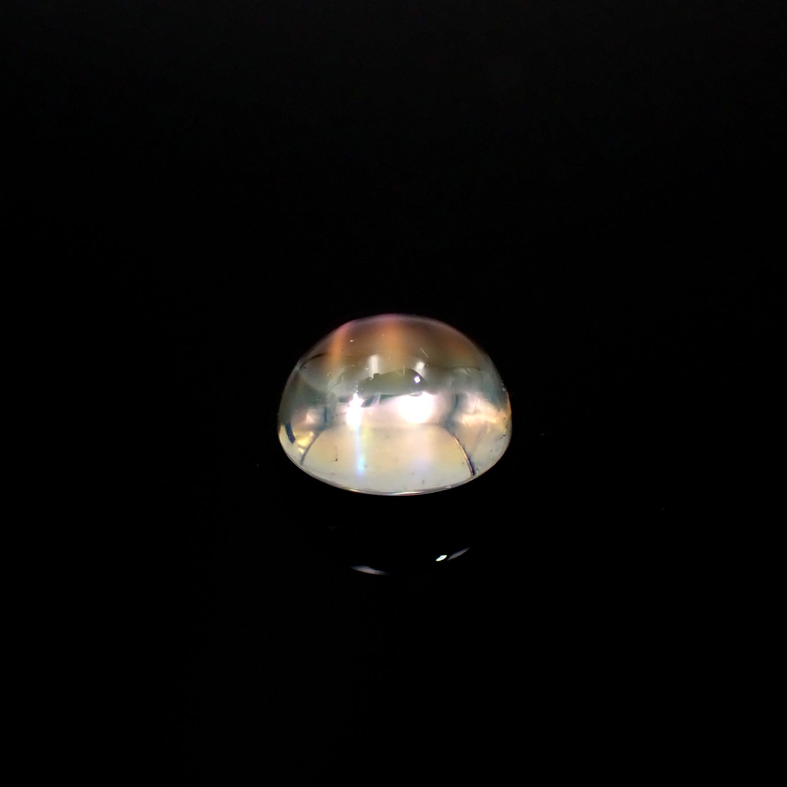 レインボームーンストーン(宝石名アンデシン)インド・タミルナードゥ州産 0.43ct 識別済[240828622]4.7x4.5mm前後