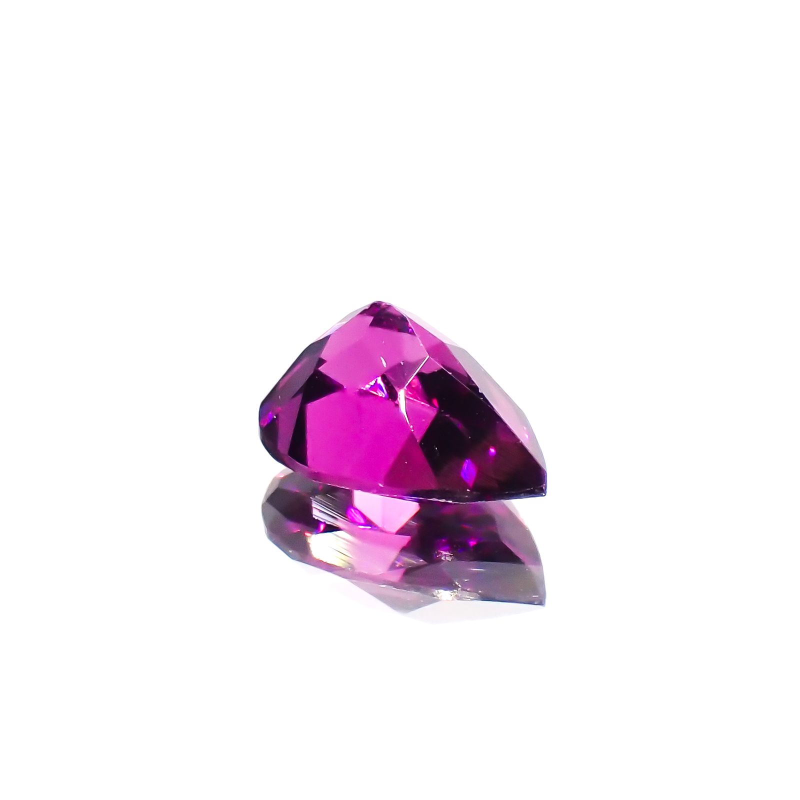 グレープガーネット ブラジル産 0.86ct [250823165]7x4.9mm前後
