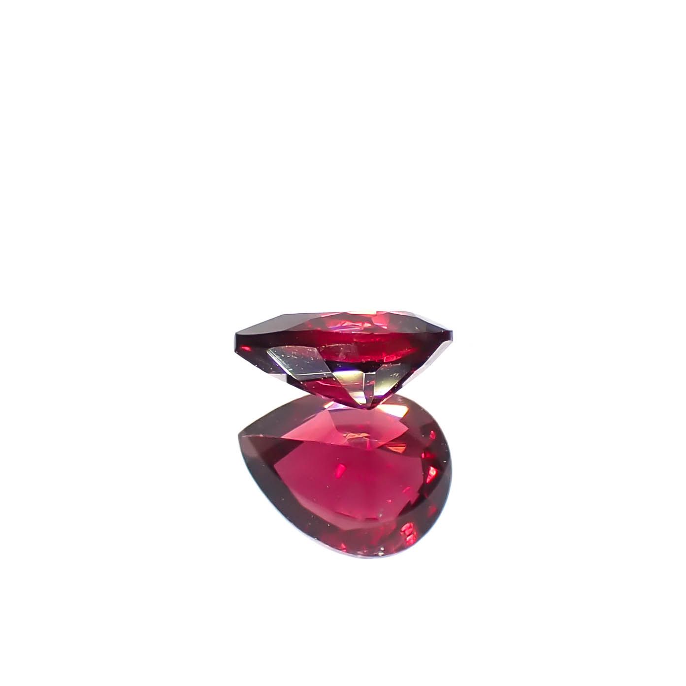 レッドスピネル(宝石名レッド・スピネル)タンザニア産 0.29ct 識別済[240728578]5x3.9mm前後