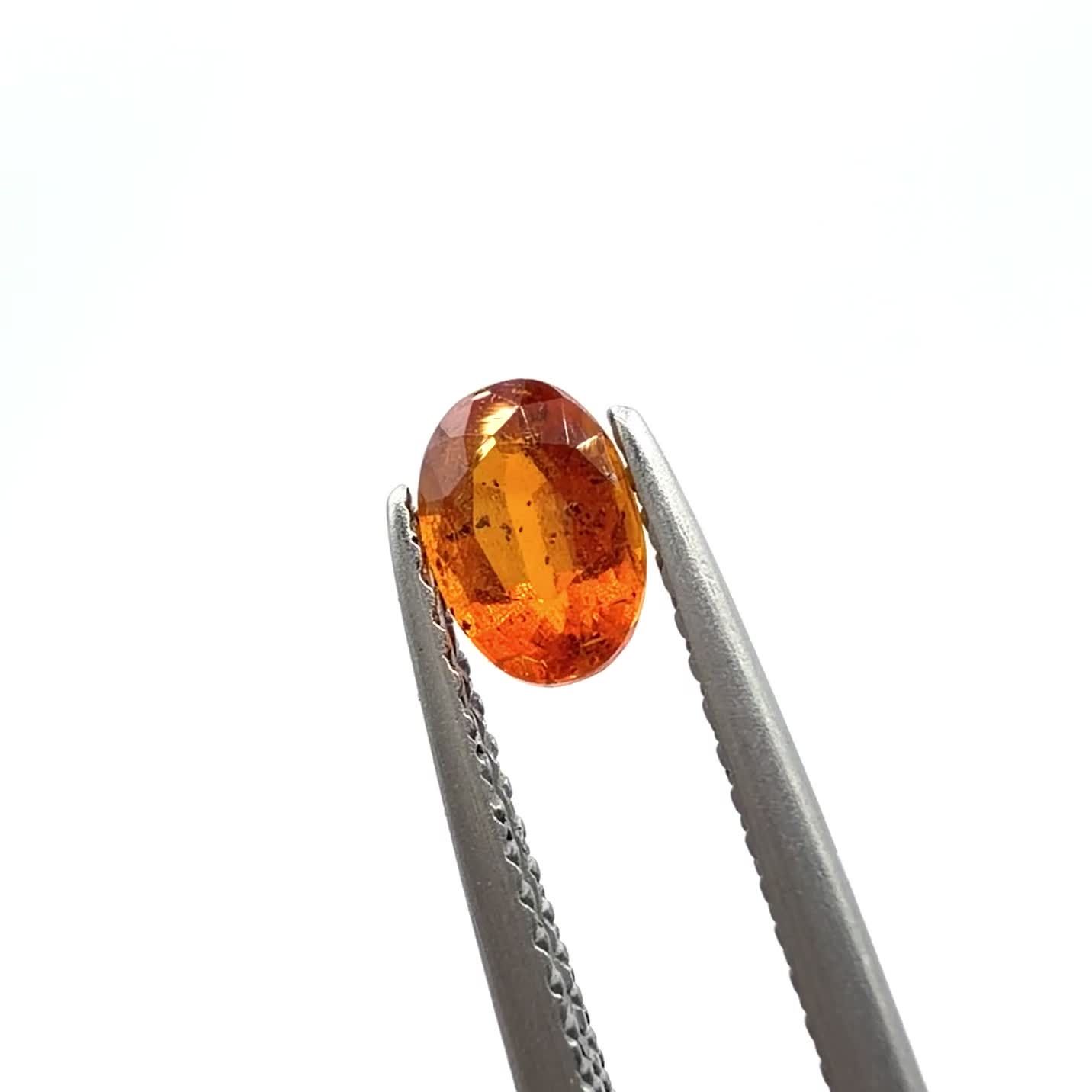 オレンジカイヤナイト(宝石名カイヤナイト) ネパール産 識別済 0.63ct