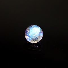 レインボームーンストーン ザンビア産 0.20ct[240828619]4x4mm前後