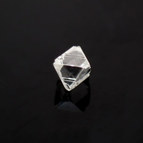 ソーヤブルダイヤモンド(宝石名ダイアモンド) ロシア産 原石・結晶 0.071ct 識別済[210410558]2.5×2.5mm前後