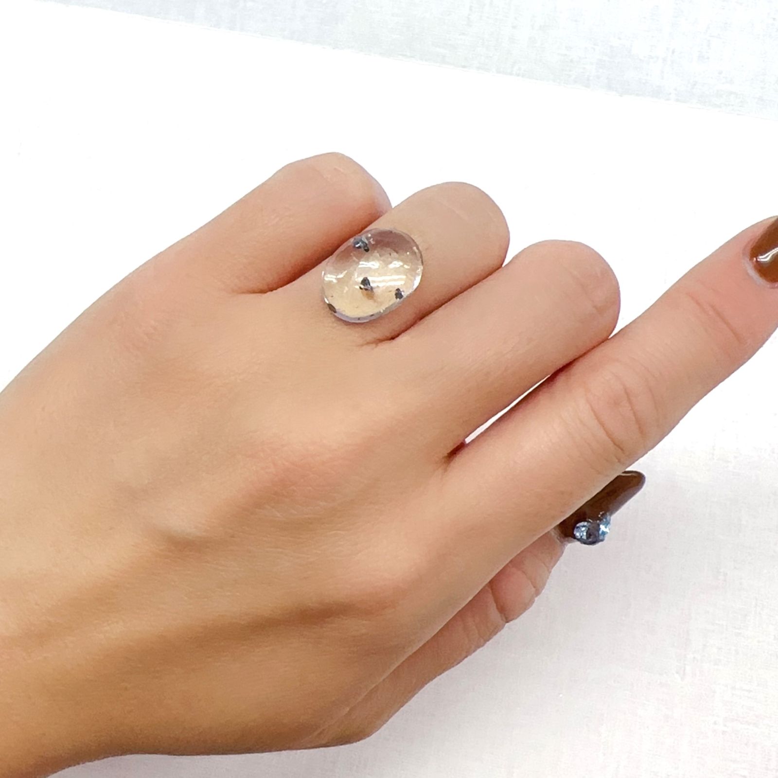 ヘマタイトインクォーツ 中国産 10.31ct[231023759]15.7x11.7mm前後