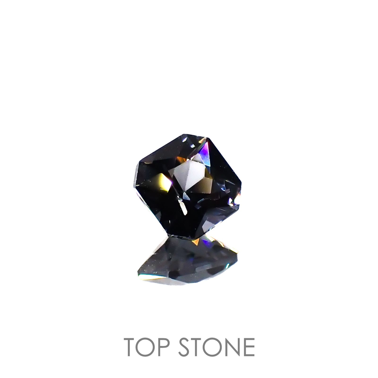 グレースピネル(宝石名スピネル)ビルマ/マダガスカル産 0.70ct 識別済[220716821]5.2x5.2mm前後