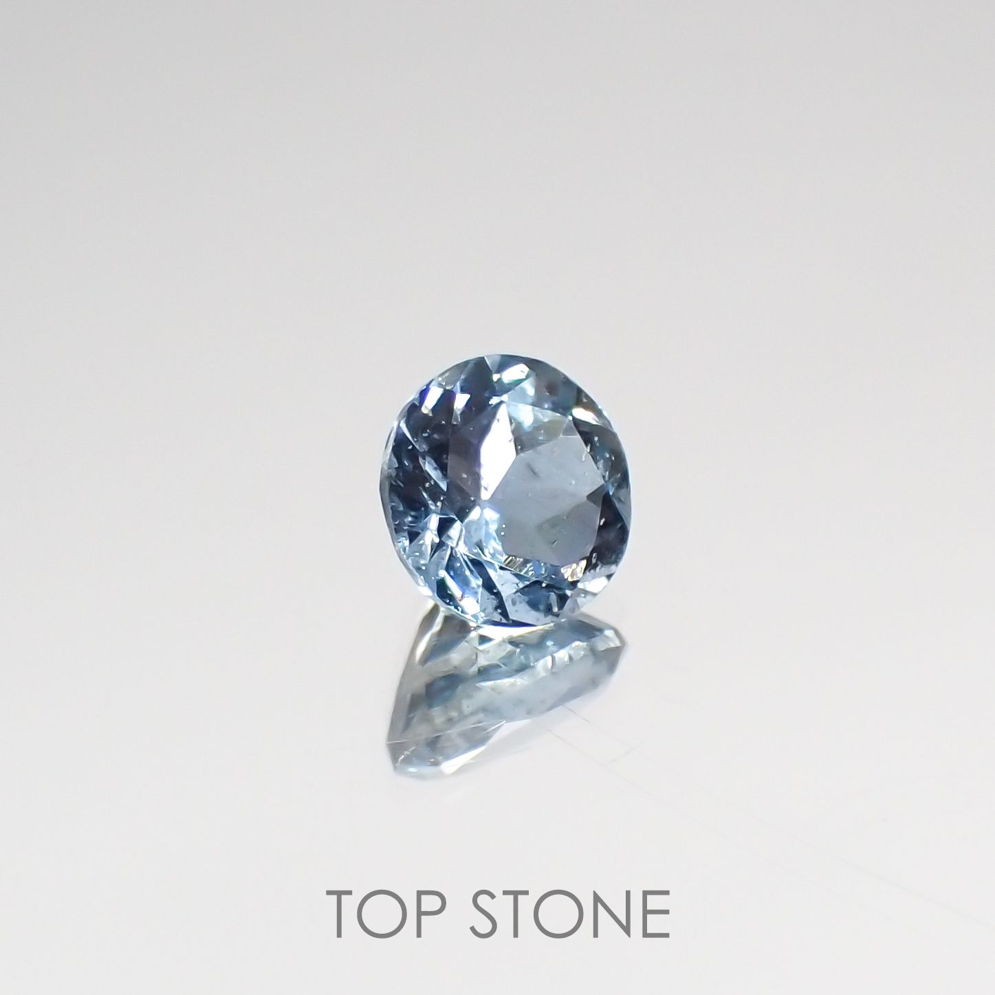 サンタマリアアクアマリン(宝石名アクアマリン) ブラジル産 0.46ct 識別済[210611402]5×5mm前後