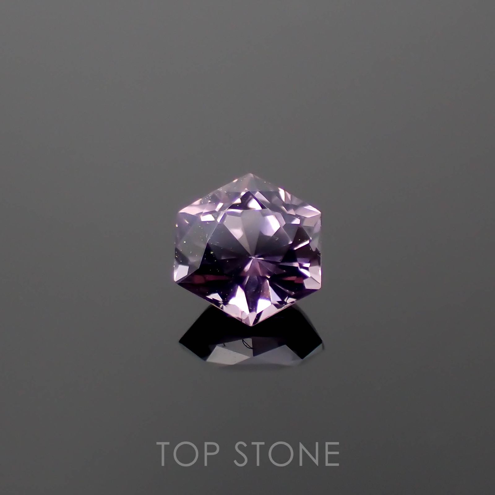 ◇ヘキサゴンカット◇パープルスピネル(宝石名スピネル)ビルマ/マダガスカル産 0.37ct 識別済[230220646]4.2x3.9mm前後