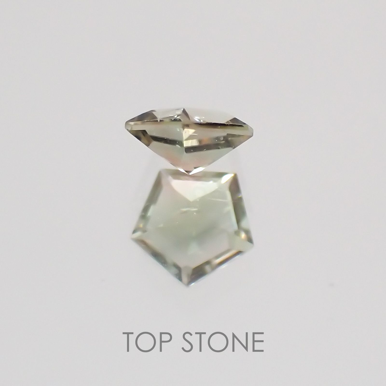 ◇ペンタゴンカット◇バイカラートルマリンSA ブラジル・アフリカ産 ルース 0.09ct[21019135]3.1×3.1mm前後