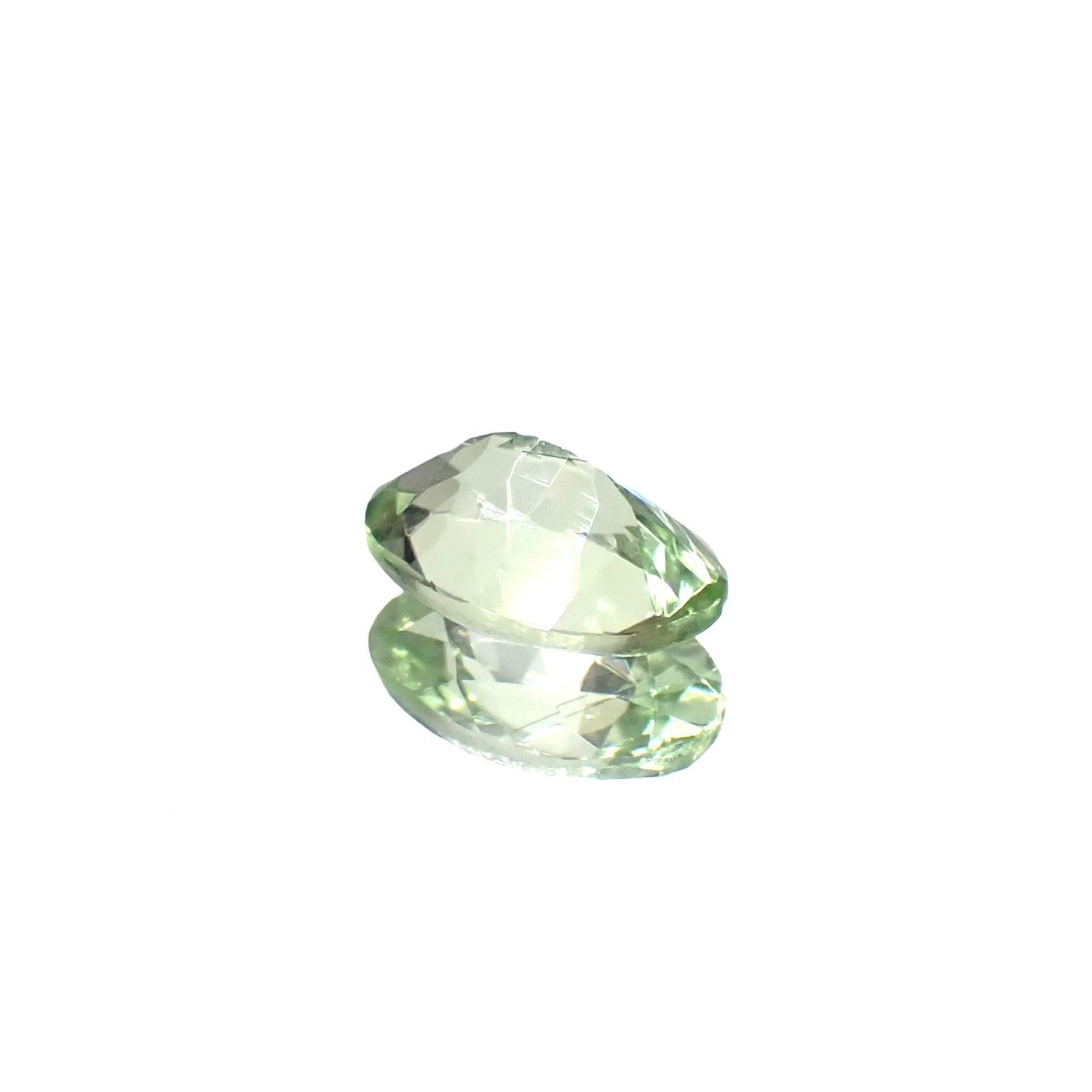 ミントペリドット パキスタン/ノルウェー産 0.46ct / 6.2x4.1mm前後 [250730637]