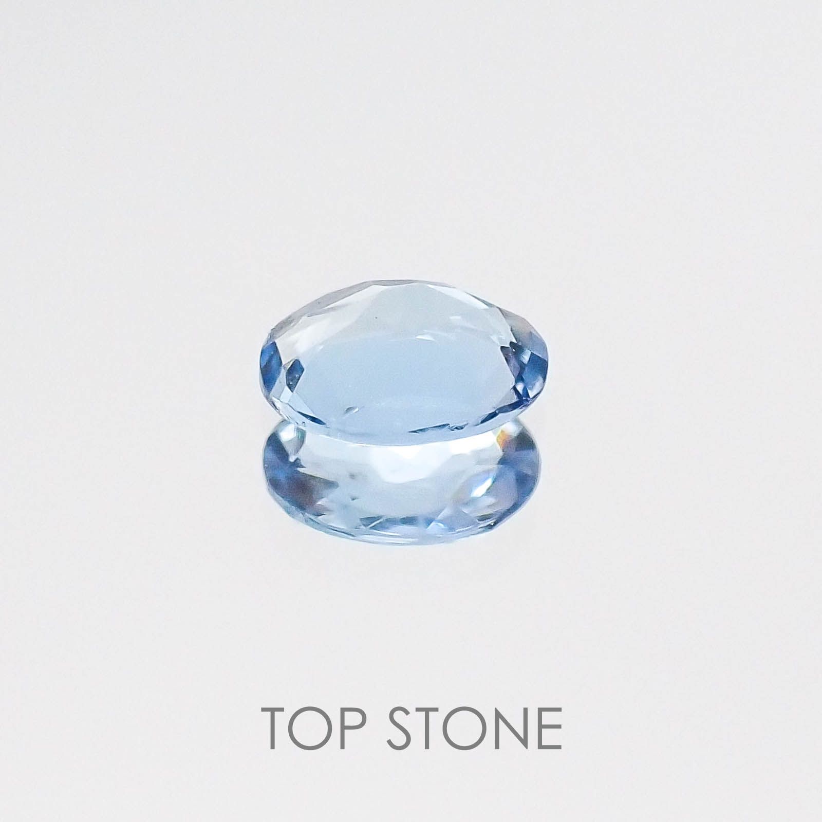 アクアマリン サンタマリアカラー(宝石名アクアマリン) モザンビーク産 0.23ct 識別済[20074325]4.9×3.8mm前後