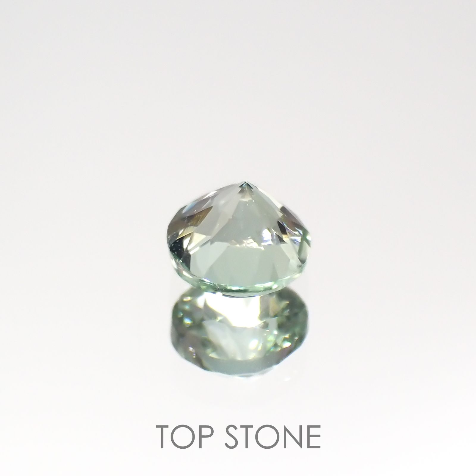 バナジウムコーネルピン(宝石名コーネルピン)タンザニア・タンガ州産 0.19ct 識別済[220716907]3.4x3.4mm前後