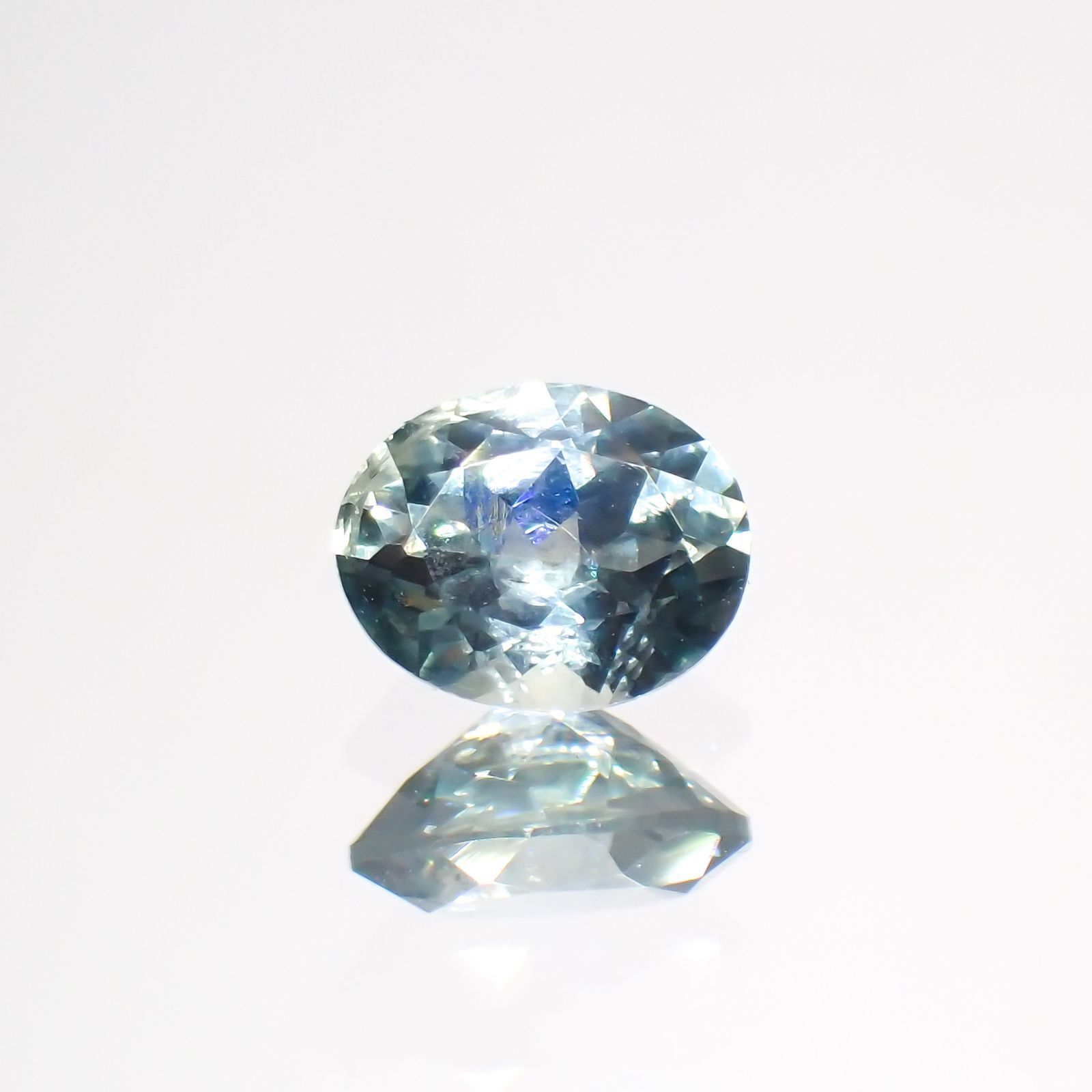 モンタナサファイア(宝石名サファイア)アメリカ・モンタナ州産 0.43ct 識別済[220114635]4.9x4mm前後