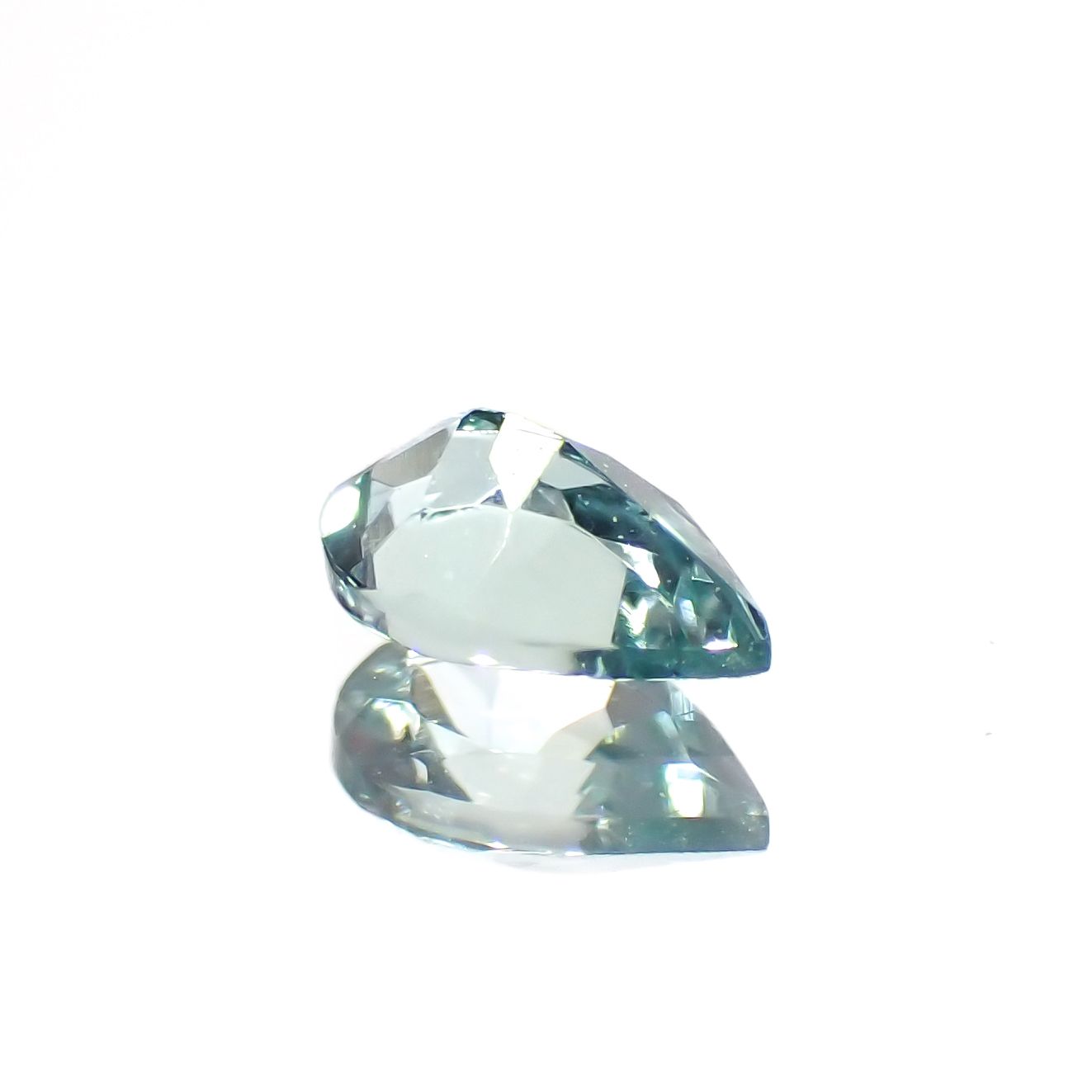 ブルーグリーンコーネルピン タンザニア産 0.15ct[230722855]4.3x2.9mm前後