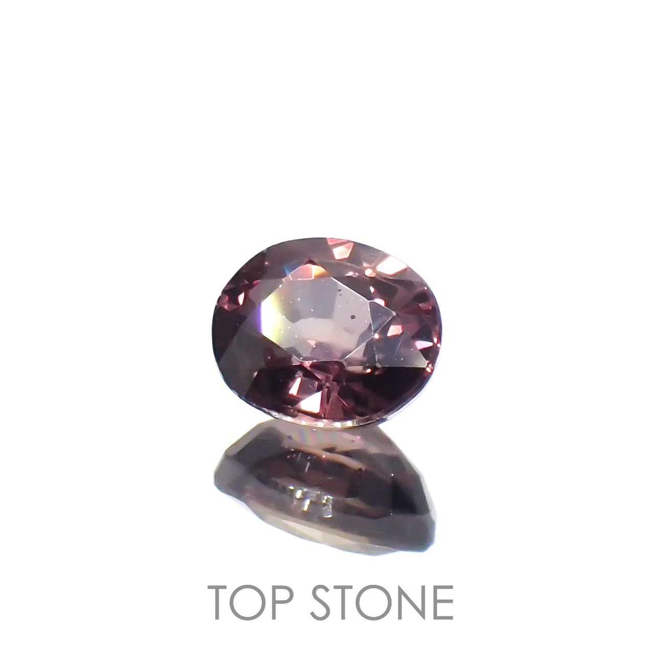 カラーチェンジサファイア非加熱(宝石名カラーチェンジ・サファイア)タンザニア産 0.62ct 識別済[230320838]5.2x4.2mm前後