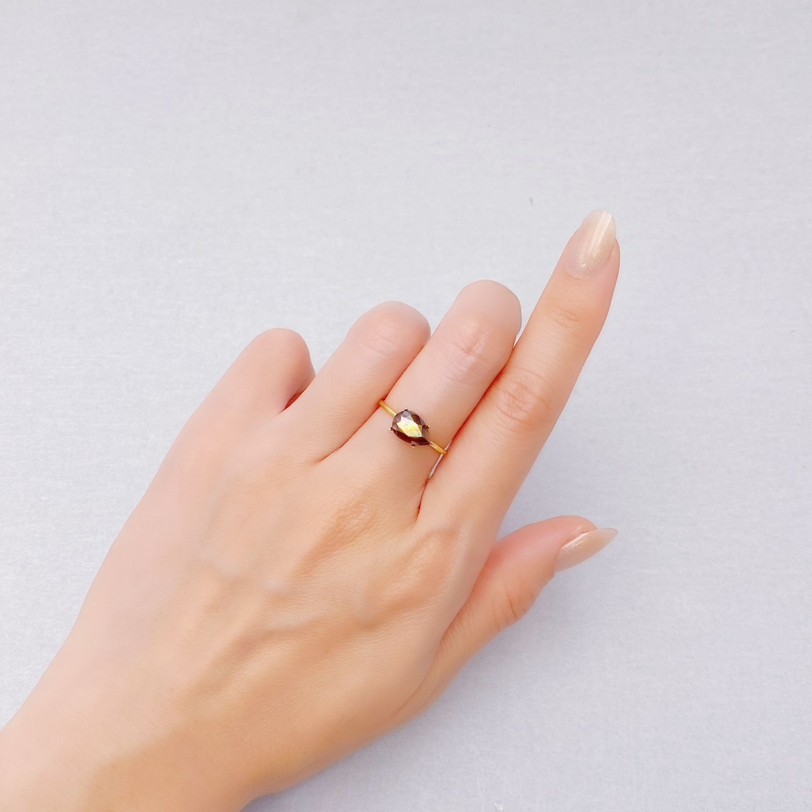 レインボーガーネット 日本・奈良県産 2.17ct [250129675]9.3x6.2mm前後