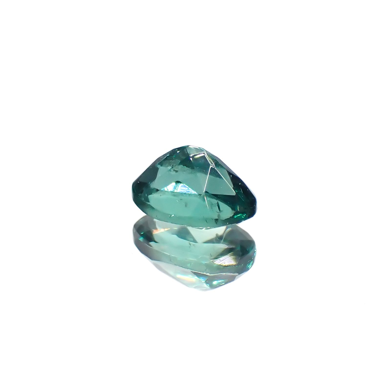 ノーブルモロキサイト マダガスカル産 0.56ct[230321362]6x3.9mm前後