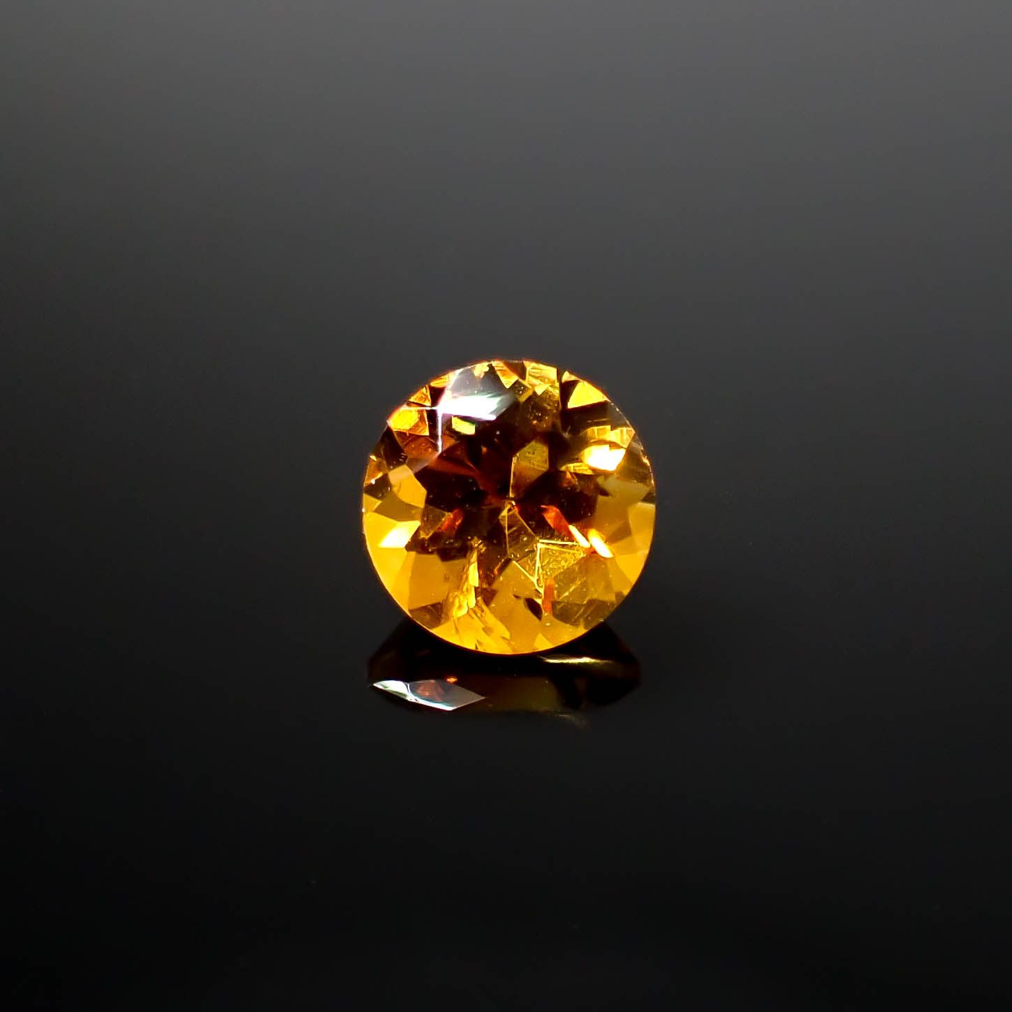 マデイラシトリン ブラジル・ミナスジェライス州産 1.29ct [250630574]7.1x7.1mm前後