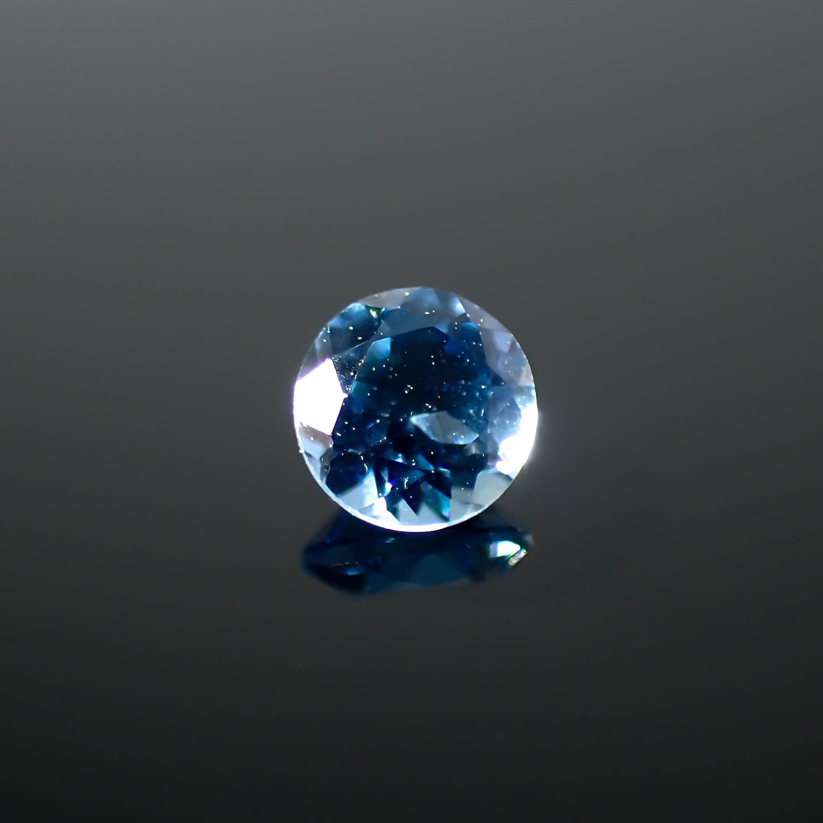 サンタマリアアクアマリン(宝石名アクアマリン)ブラジル産 0.17ct 識別済[240226024]3.6x3.6mm前後