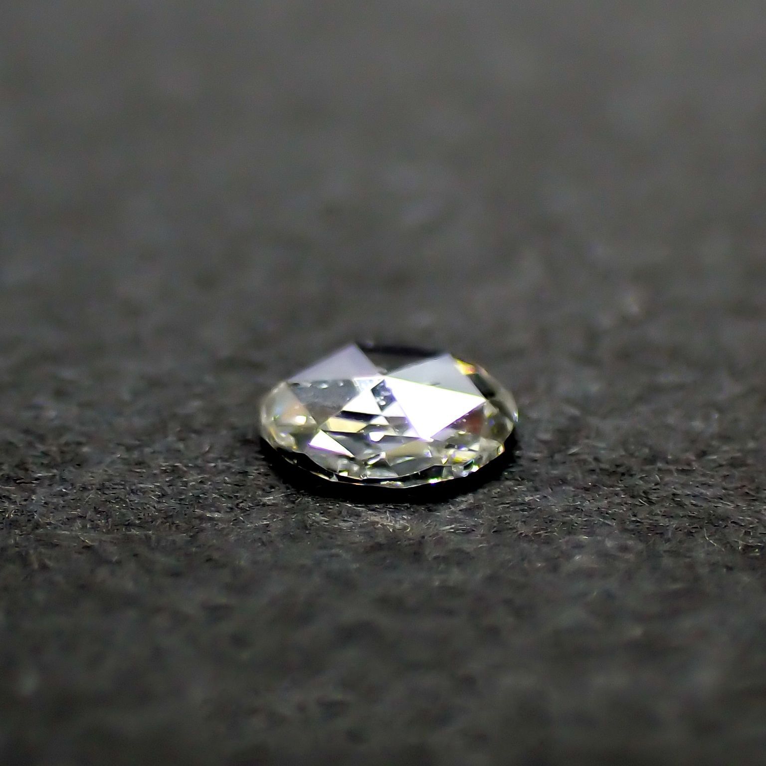◇ローズカット◇ダイヤモンド SI-VS / D-G(宝石名ダイアモンド) 0.064ct 識別済[210610904]2.9×2.9mm前後