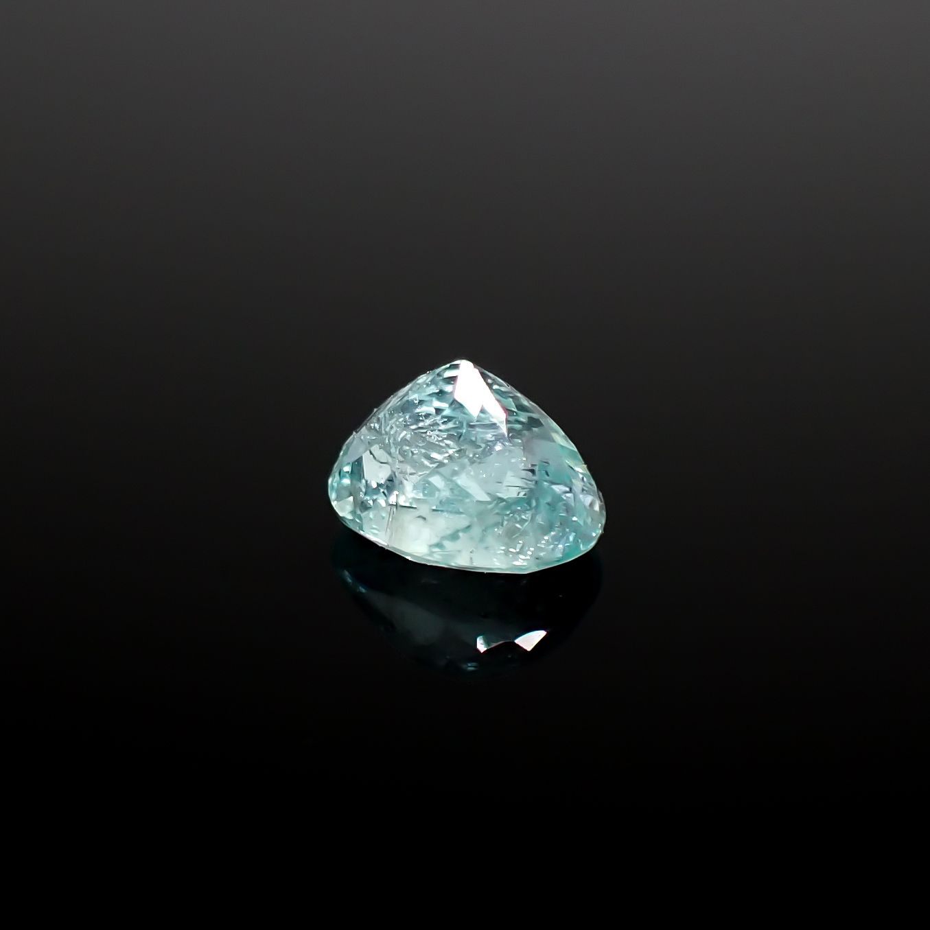 パライバトルマリン モザンビーク産 0.65ct[240928772]5.8x4.4mm前後