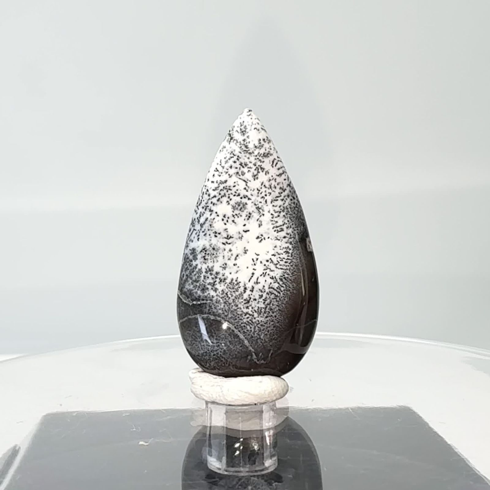 デンドリチックオパール ブラジル産 29.83ct / 34.8x17.9mm前後