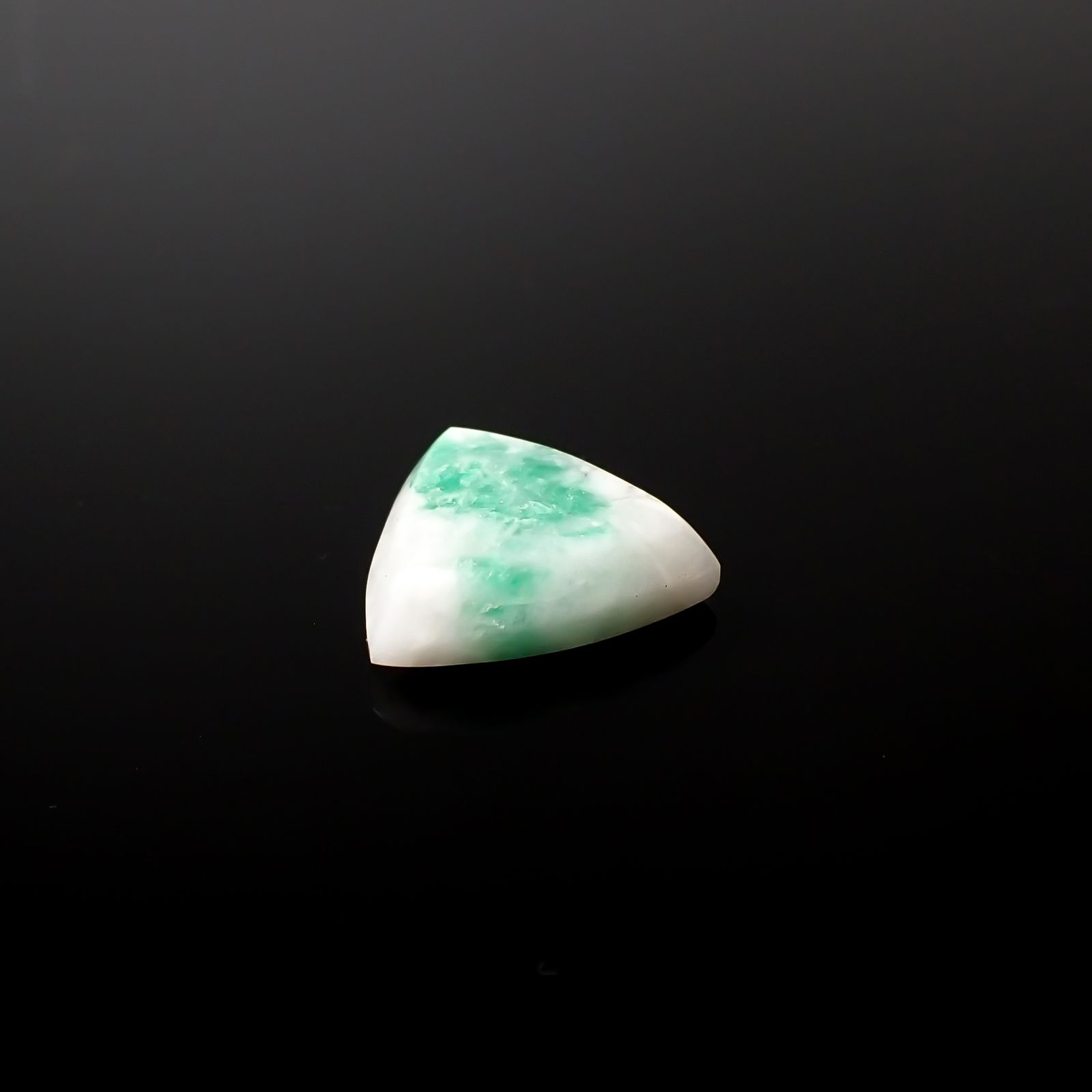 マトリックスエメラルド(エメラルドインクォーツ/フェルドスパー) ブラジル産 4.49ct[240326500]13.1x12.5mm前後