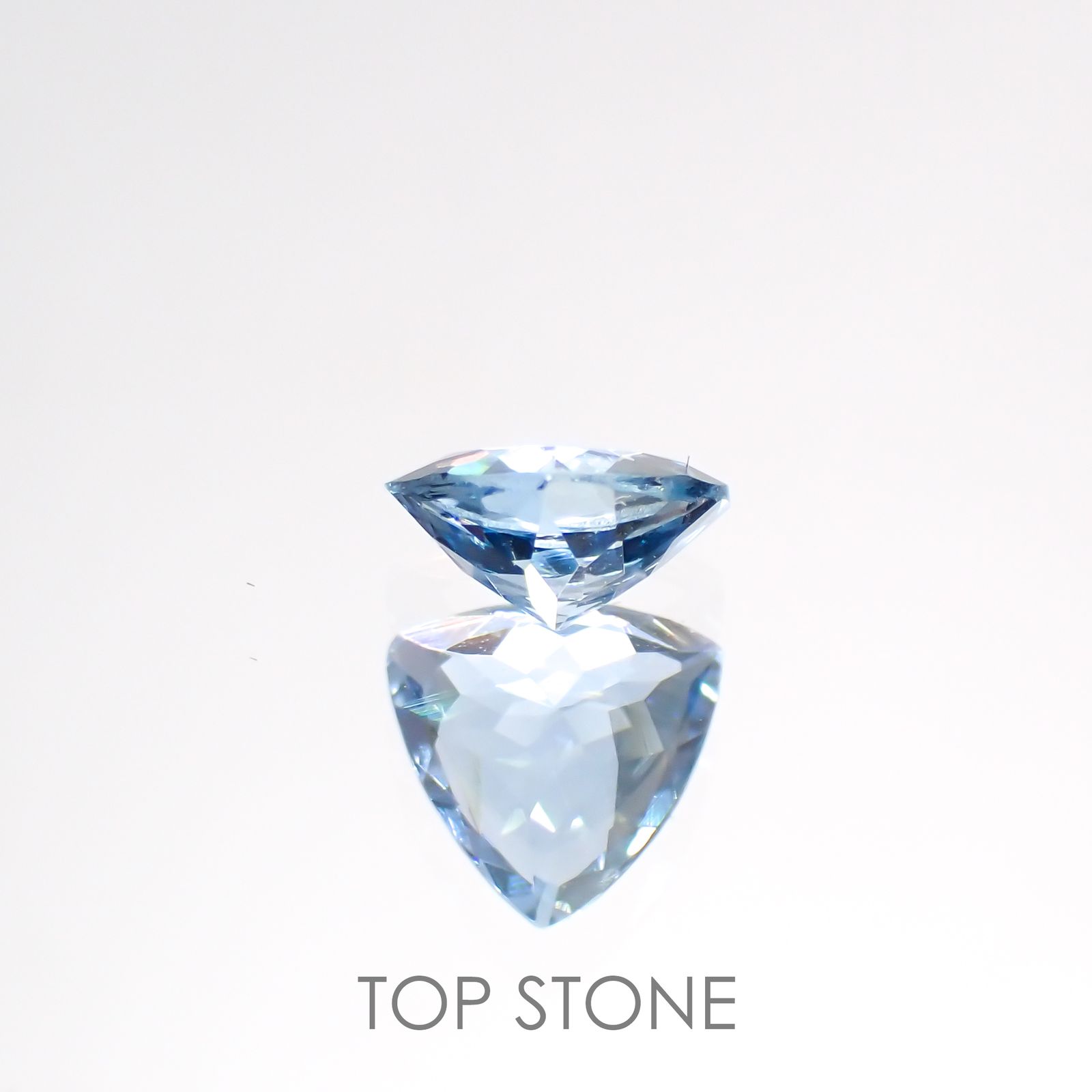 サンタマリアアクアマリン ブラジル産 0.55ct[220114050]6.2x5.9mm前後