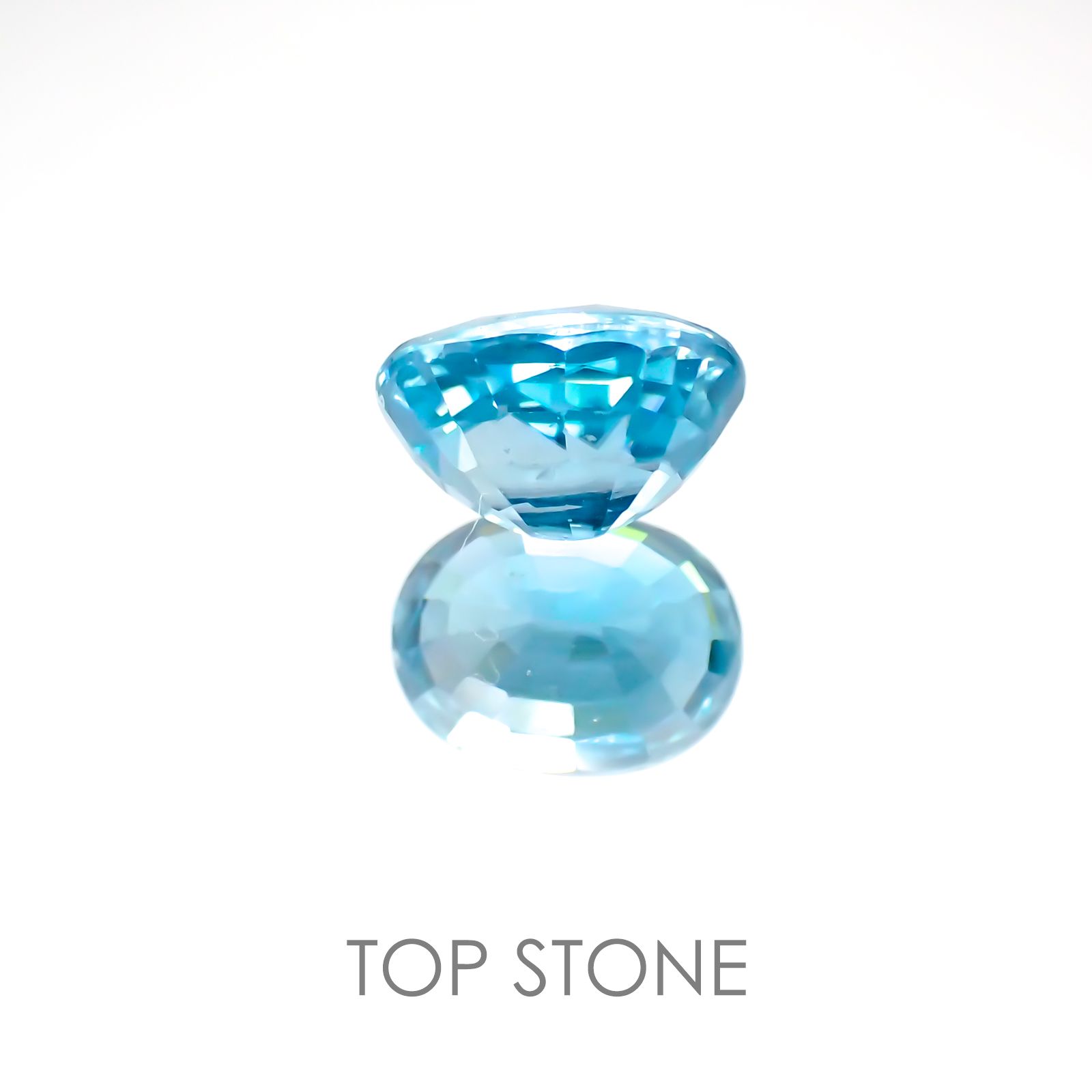 ブルージルコン(宝石名ジルコン) カンボジア産 2.55ct 識別済[21017932]8.1×6.1mm前後