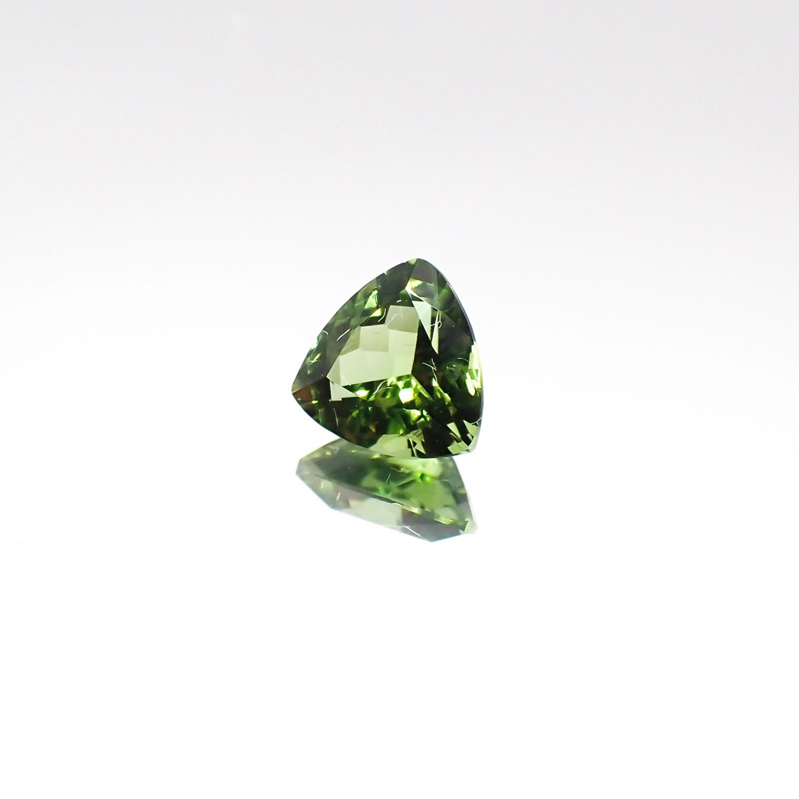 クロムトルマリン(宝石名クロム・トルマリン)タンザニア産 0.45ct 識別済[230823068]5.3x5.1mm前後