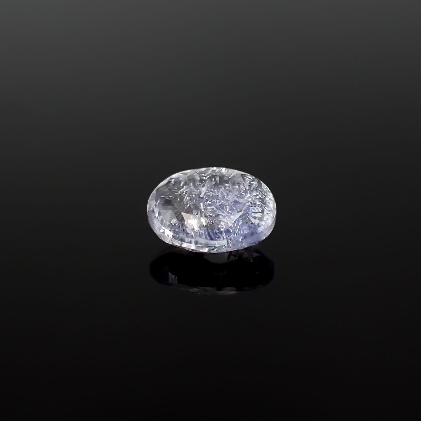 デュモルチェライトインクォーツ ブラジル産 0.74ct / 6.8x5.5mm前後 [260331855]