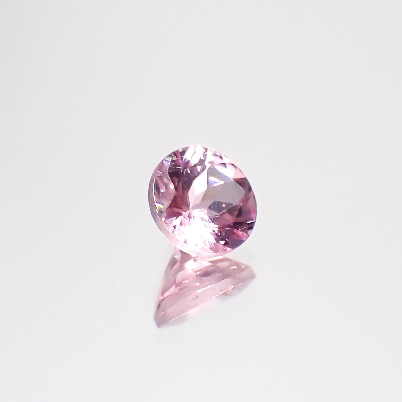 シルキーピンクスピネル タンザニア産 0.54ct[231224955]5x5mm前後