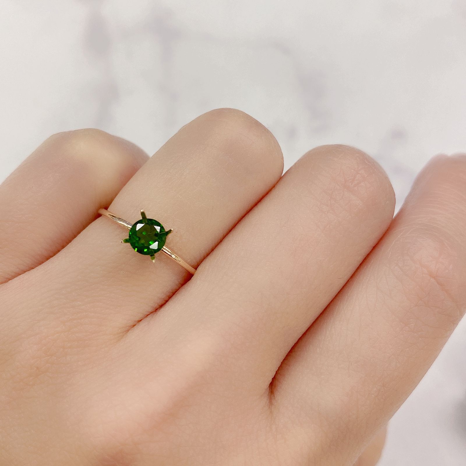 クロムダイオプサイド(宝石名クロム・ダイオプサイド) ロシア産 0.52ct 識別済[20128657]5.1×5mm前後