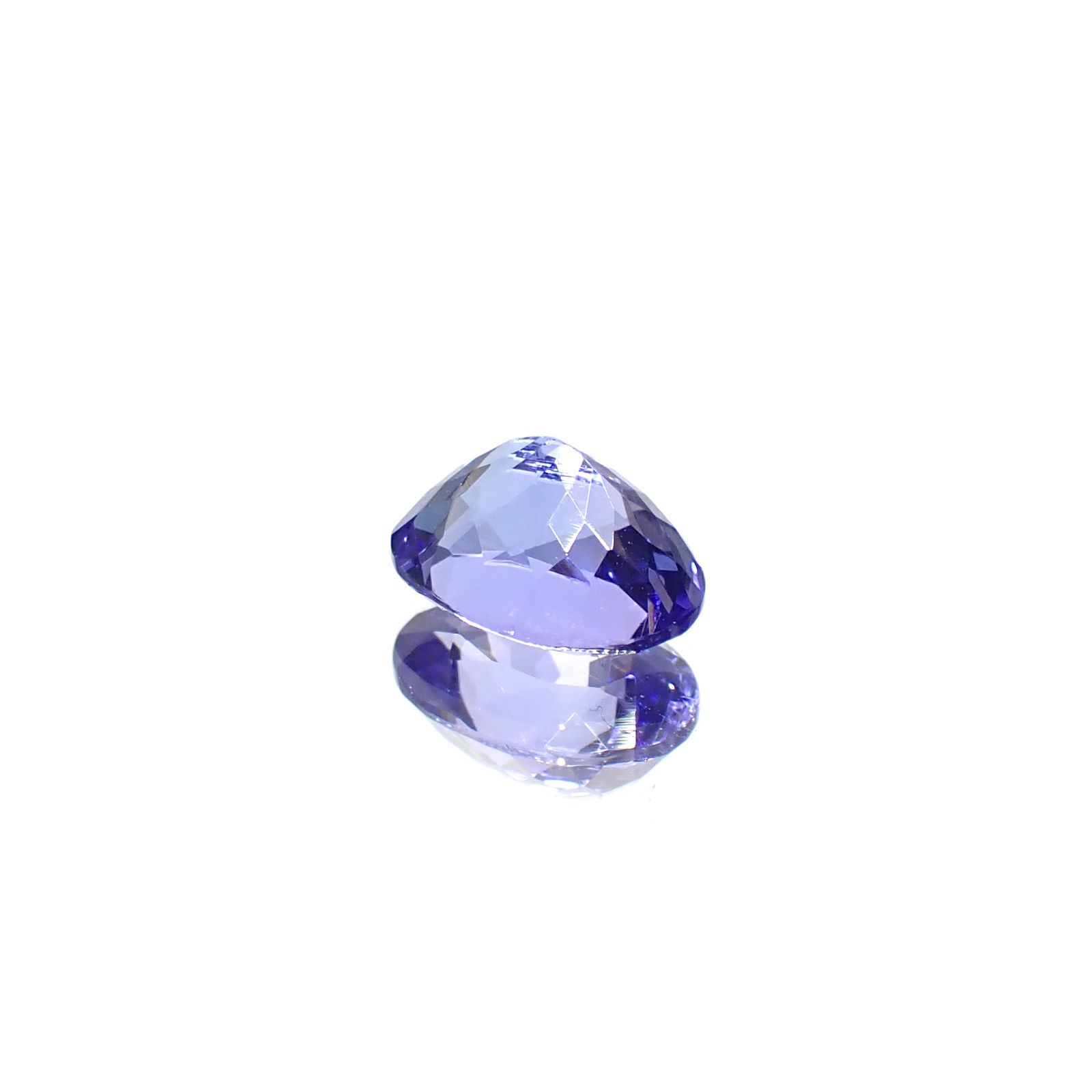 タンザナイト(宝石名タンザナイト)タンザニア産 識別済 1.45ct / 7.9x5.9mm前後 [251031247]