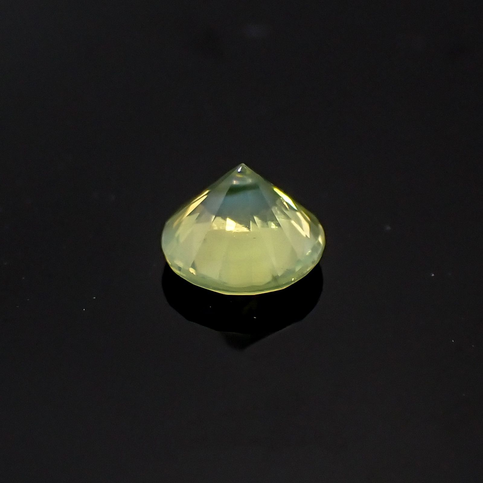 クリソベリル(宝石名クリソベリル) スリランカ産 0.31ct 識別済[20117588]4×3.9mm前後