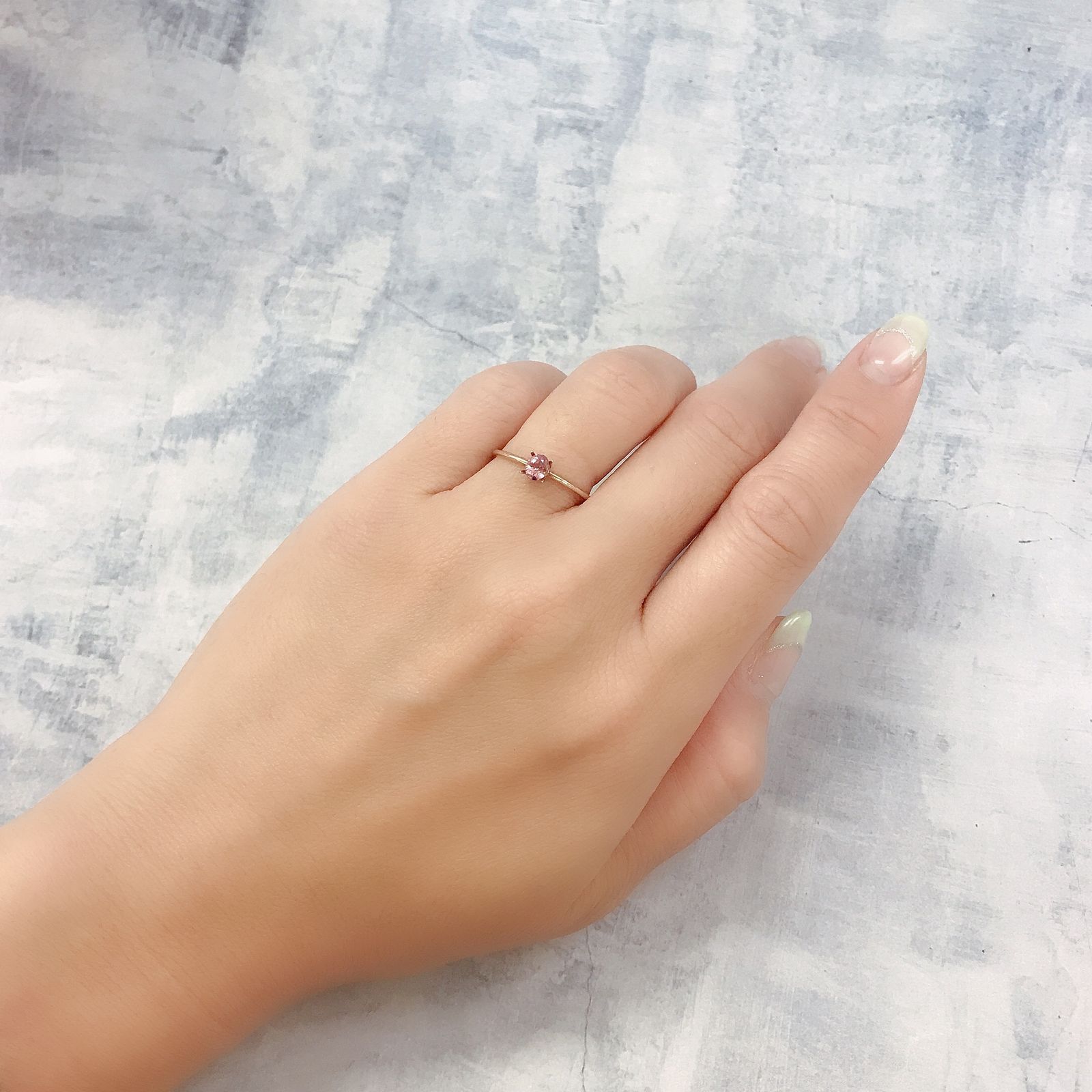 ウィンザーサファイア(宝石名サファイア)タンザニア・ウィンザー産 0.32ct 識別済[220817396]4.4x3.5mm前後