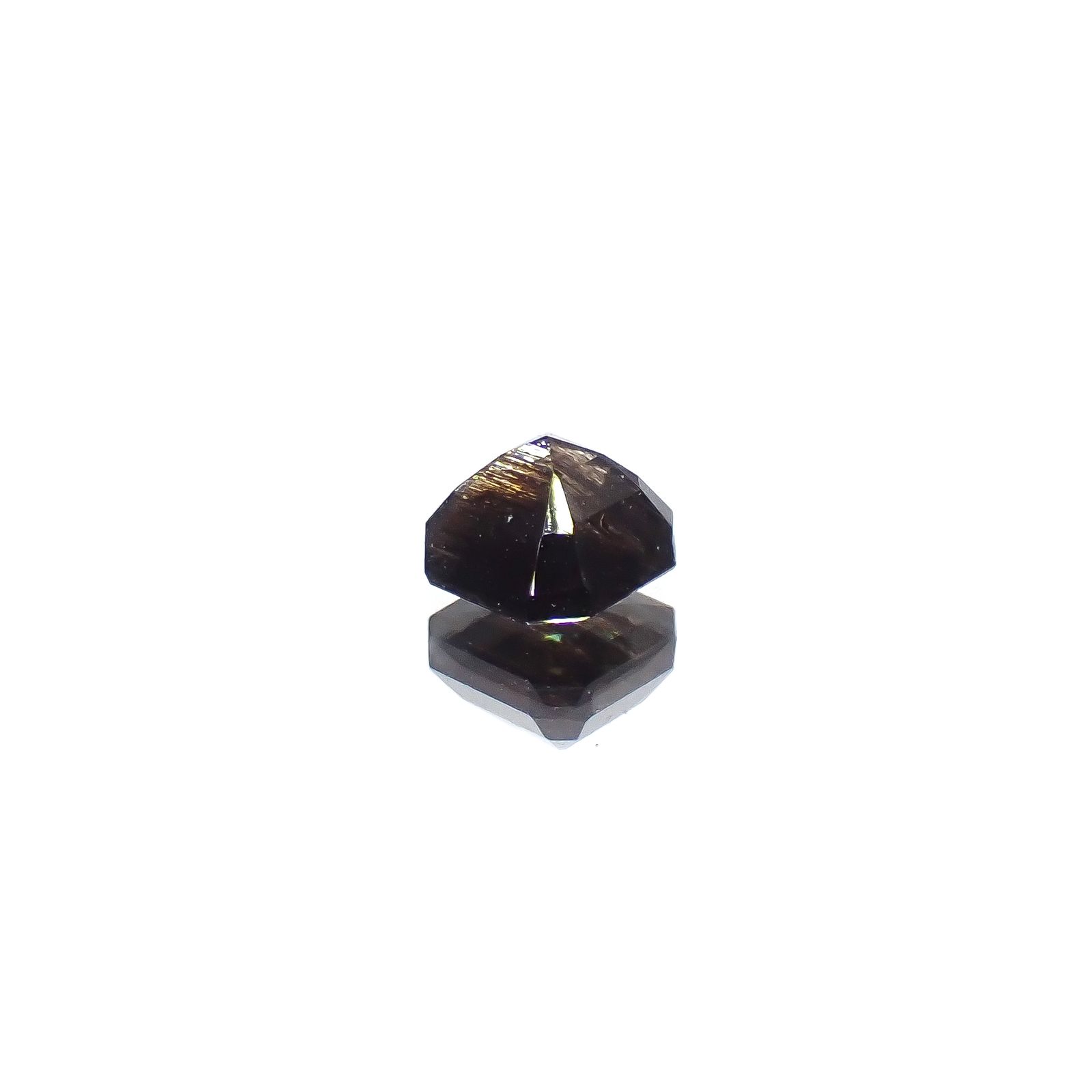 レインボースキャポライト ブラジル産 0.66ct[240326869]5x5mm前後