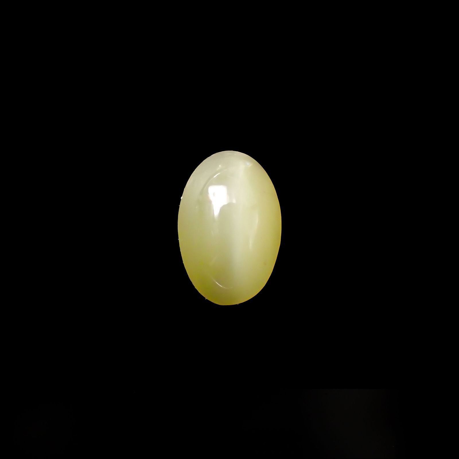 クリソベリルキャッツアイ スリランカ産 0.63ct / 5.7x3.8mm前後 [260118249]