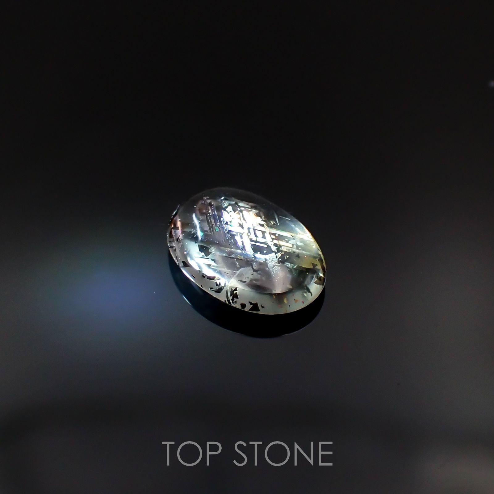 レインボーラティスサンストーン オーストラリア産 0.86ct[230120332]8.5x6.3mm前後