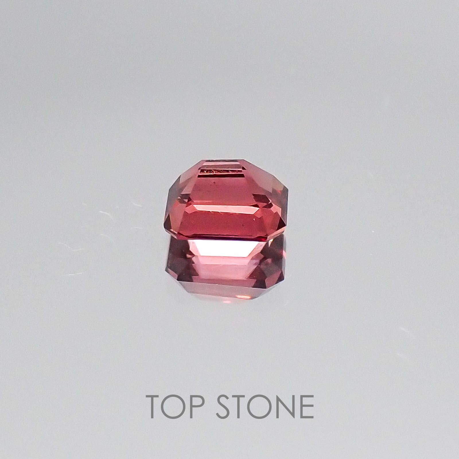 ピンクトルマリン(宝石名トルマリン) ブラジル産 0.36ct 識別済[20073787]4.4×3.3mm前後