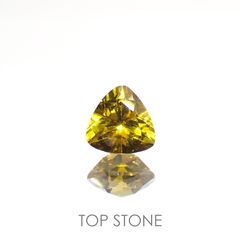 クリノゾイサイト(宝石名クリノゾイサイト)パキスタン産 0.53ct 識別済[220115590]5x4.9mm前後