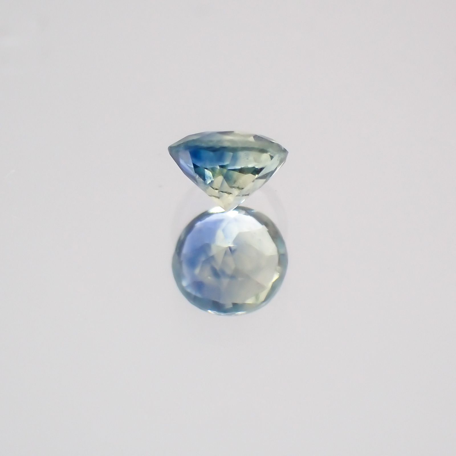 モンタナサファイア アメリカ産 ルース 0.101ct[21069901]2.7×2.8mm前後