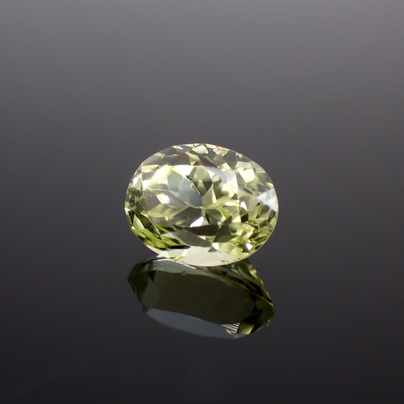 シリマナイト(宝石名シリマナイト)インド産 1.73ct 識別済[211113694]7.8x6mm前後