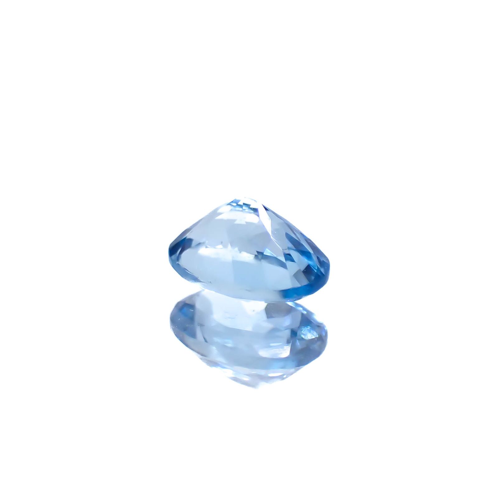 アクアマリン サンタマリアカラー ナイジェリア産 0.71ct [250329940]6.8x4.9mm前後