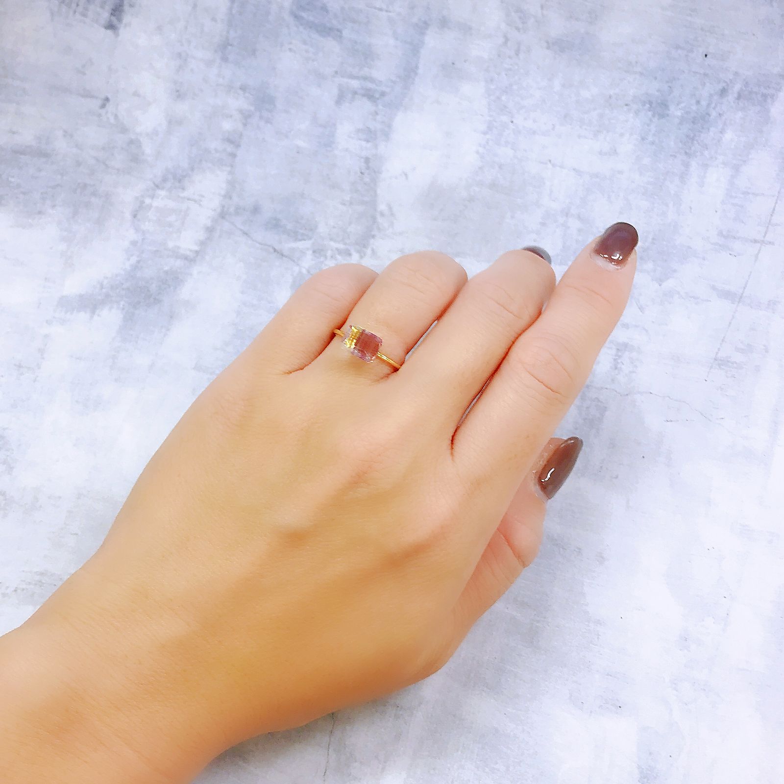 バイカラーフローライト 中国産 1.69ct[220917998]8x5.9mm前後